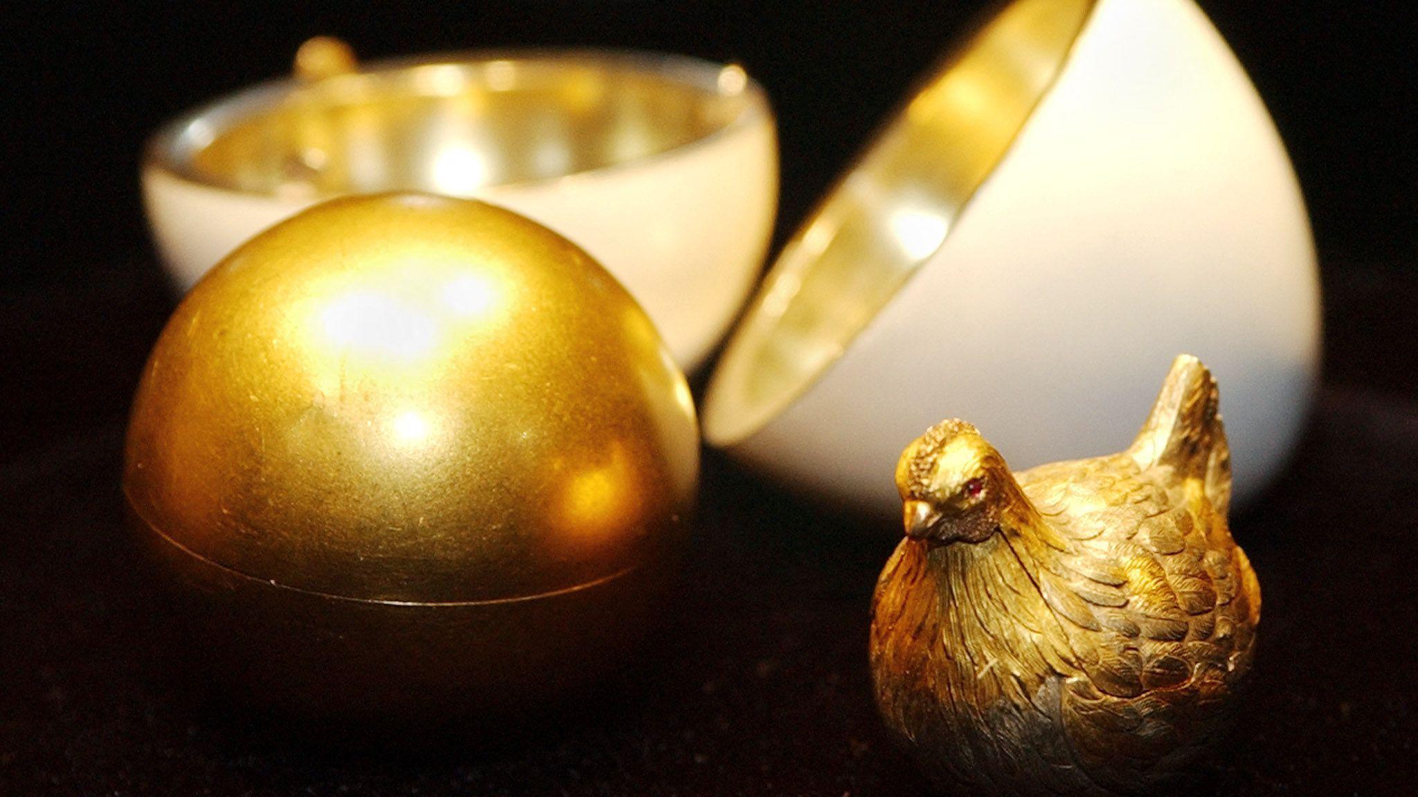 Telur Faberge The First Hen