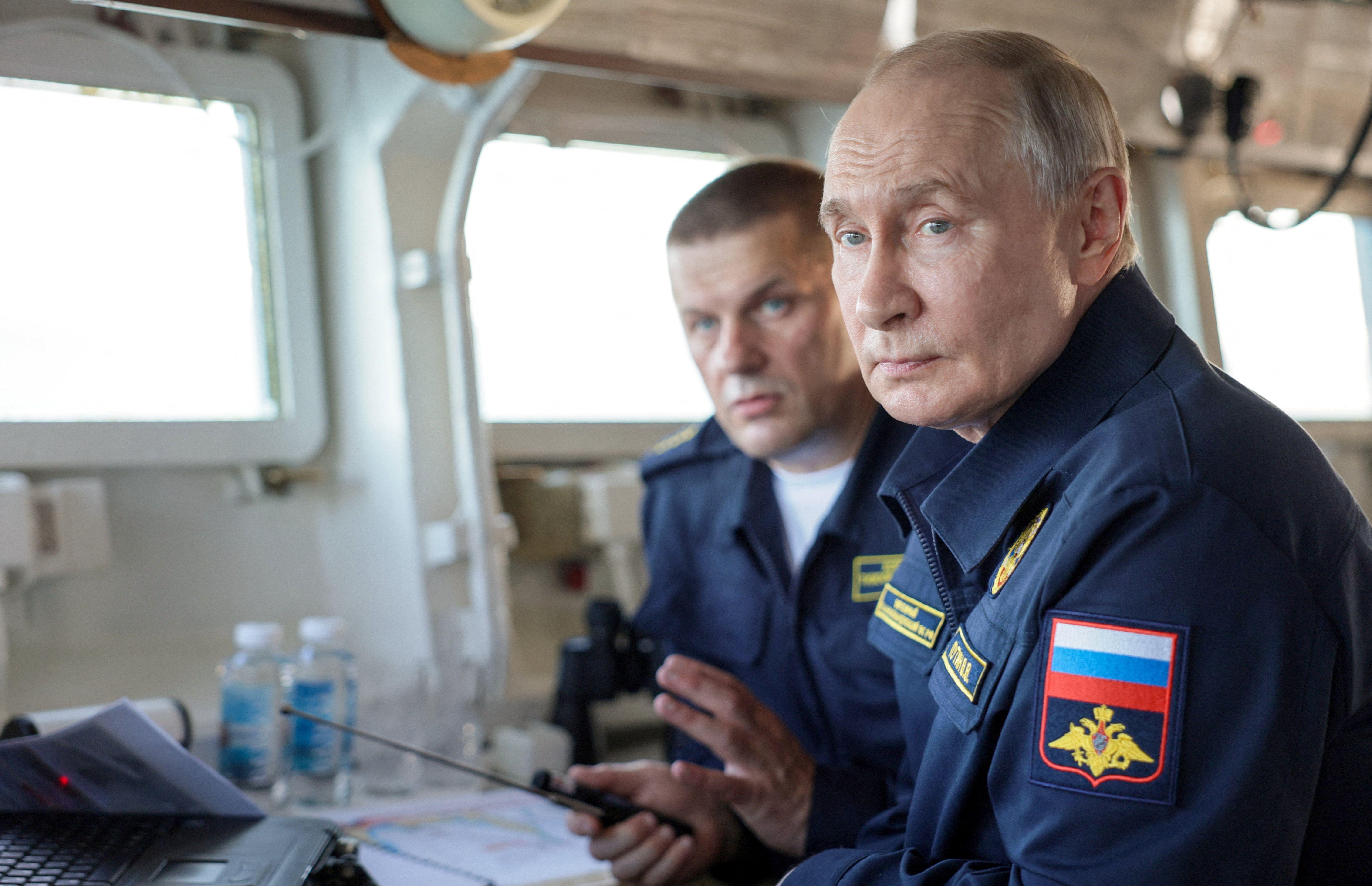 putin u uniformi mornarice