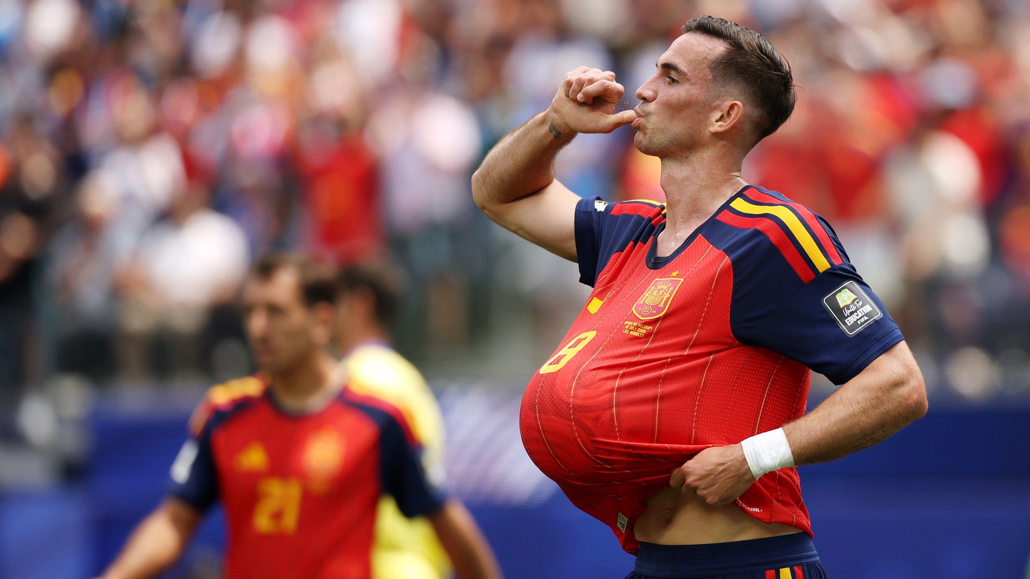 Watch as De Ketelaere heads Belgium level with Spain against run of play in World Cup
