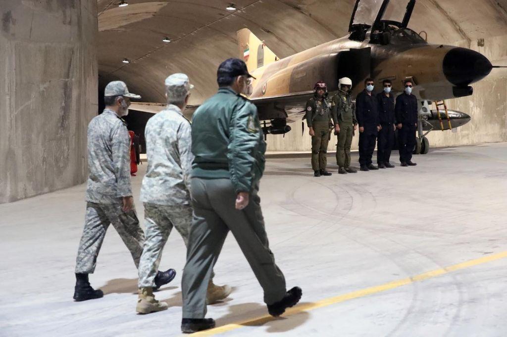 Un avión en un búnker iraní en 2023
