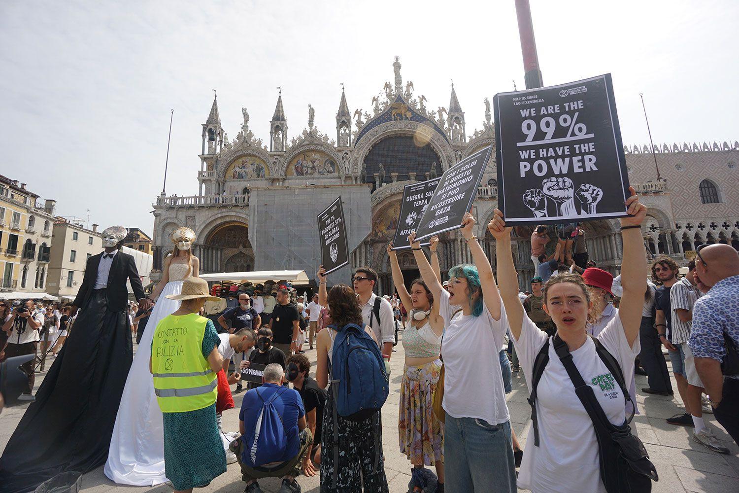 Altivisti protestuju u Veneciji