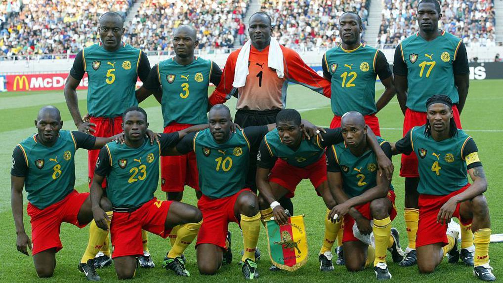 Foto da seleção de Camarões na Copa do Mundo de 2002