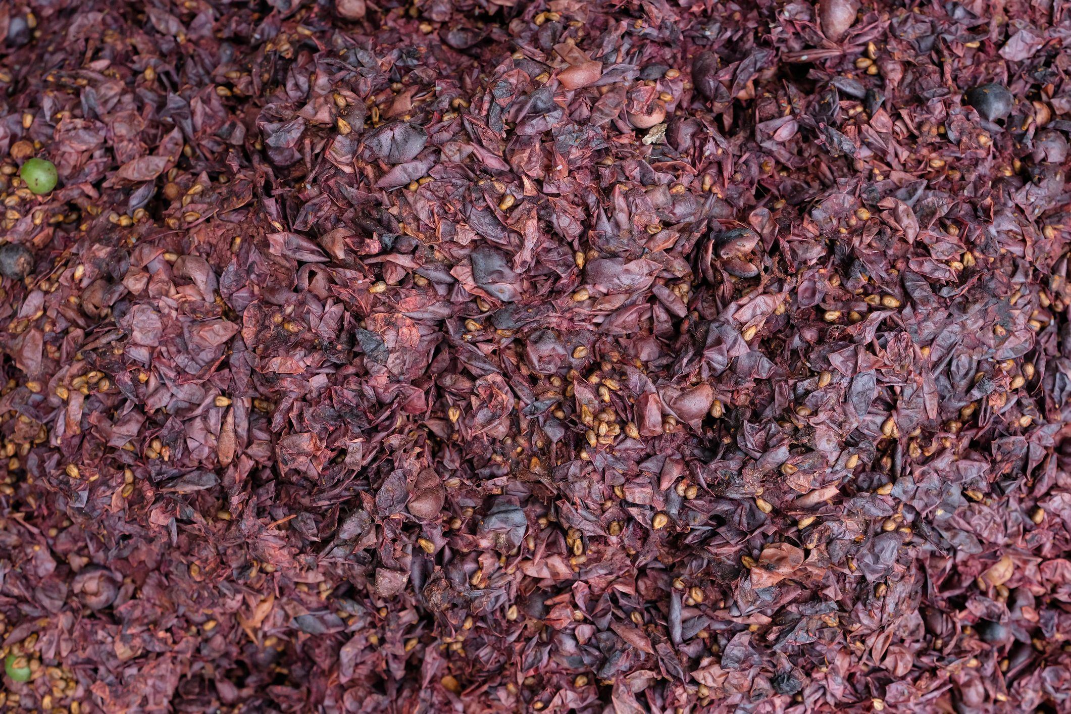 Imagen con fondo de orujo de uva fermentada