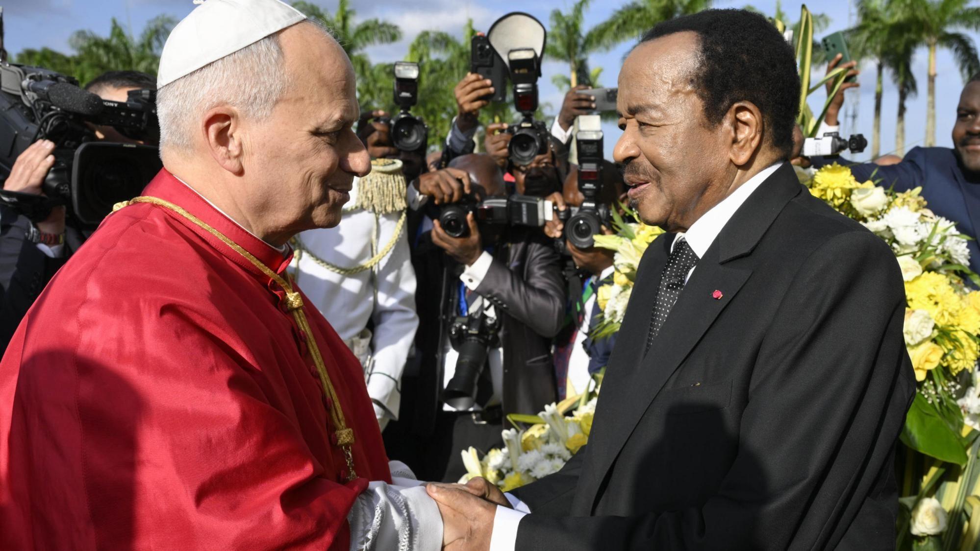 Blunt-speaking Pope tells Cameroon to root out corruption to find peace