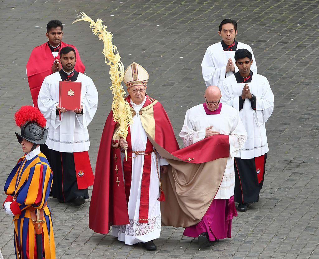 El cardenal Leonardo Sandri presidió la celebración eucarística del Domingo de Ramos poco antes de la muerte del papa Francisco.