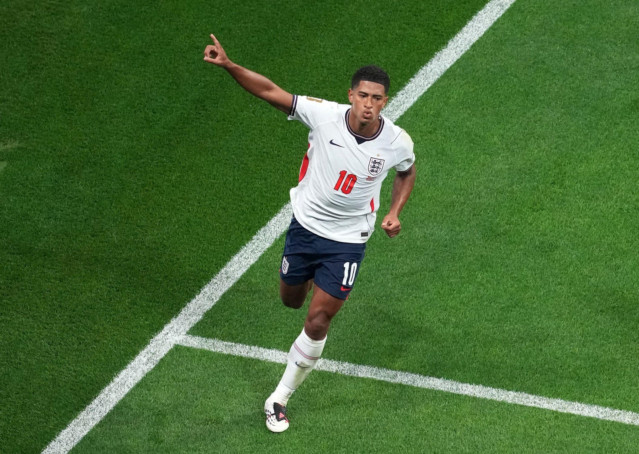 كأس العالم: إنجلترا تُقصي المكسيك رغم النقص العددي وتبلغ ربع النهائي 