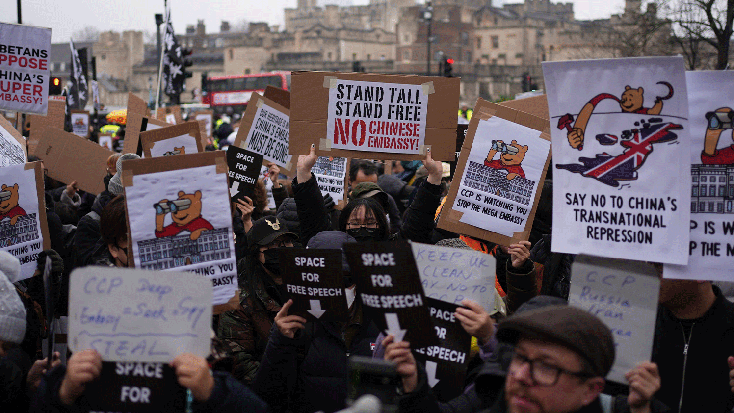 中國在倫敦皇家鑄幣局附近興建新大使館的計劃引發抗議。
