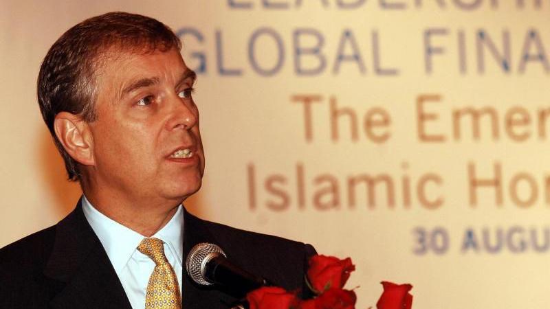 Queen Elizabeth expressed wish for Andrew to become trade envoy in 2000, says memo in newly released files 