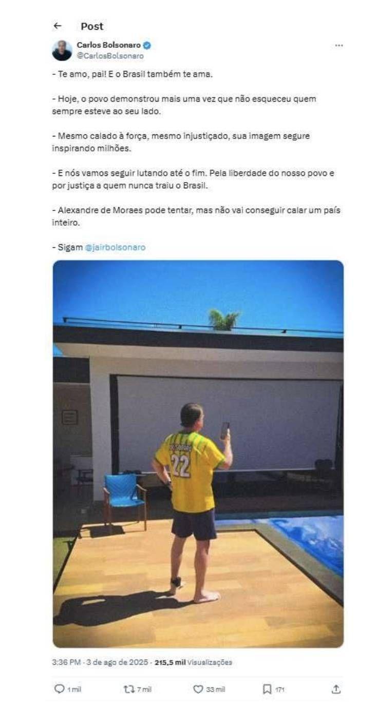 Captura de tela do perfil de Carlos Bolsonaro, que publicou imagem do pai acompanhada do pedido 