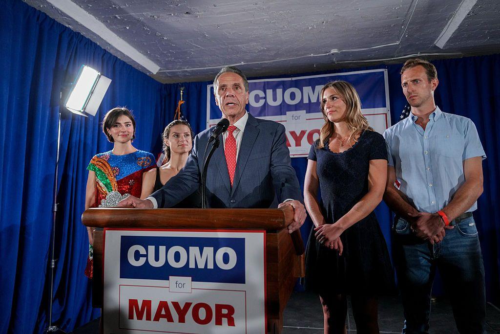 Andrew Cuomo en su comando tras la derrota.