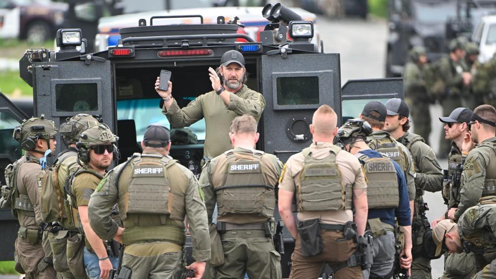 Minnesota police find car in manhunt for lawmaker shooting suspect