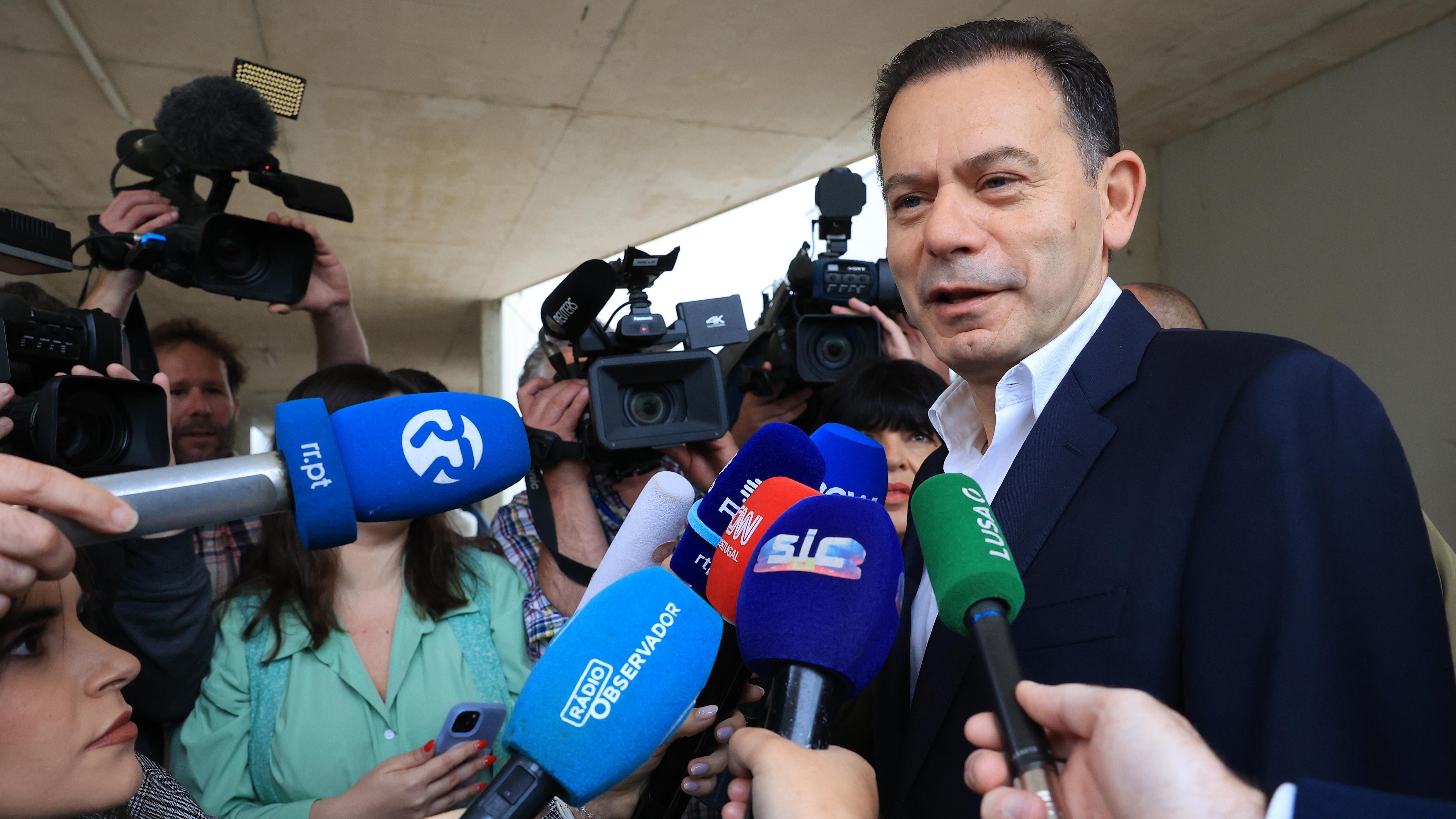 Centre right ahead in Portugals election but likely to fall short of majority, exit poll says