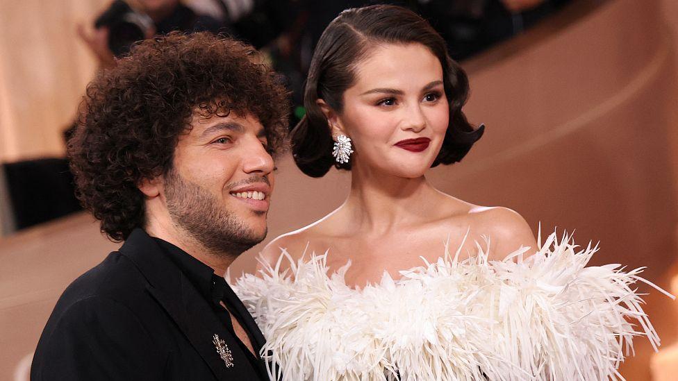 Stars arrive on Golden Globes red carpet