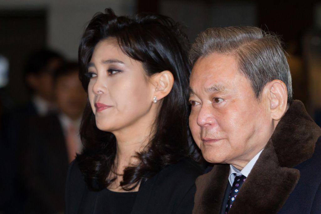 Foto de Lee Kun-hee y su hija