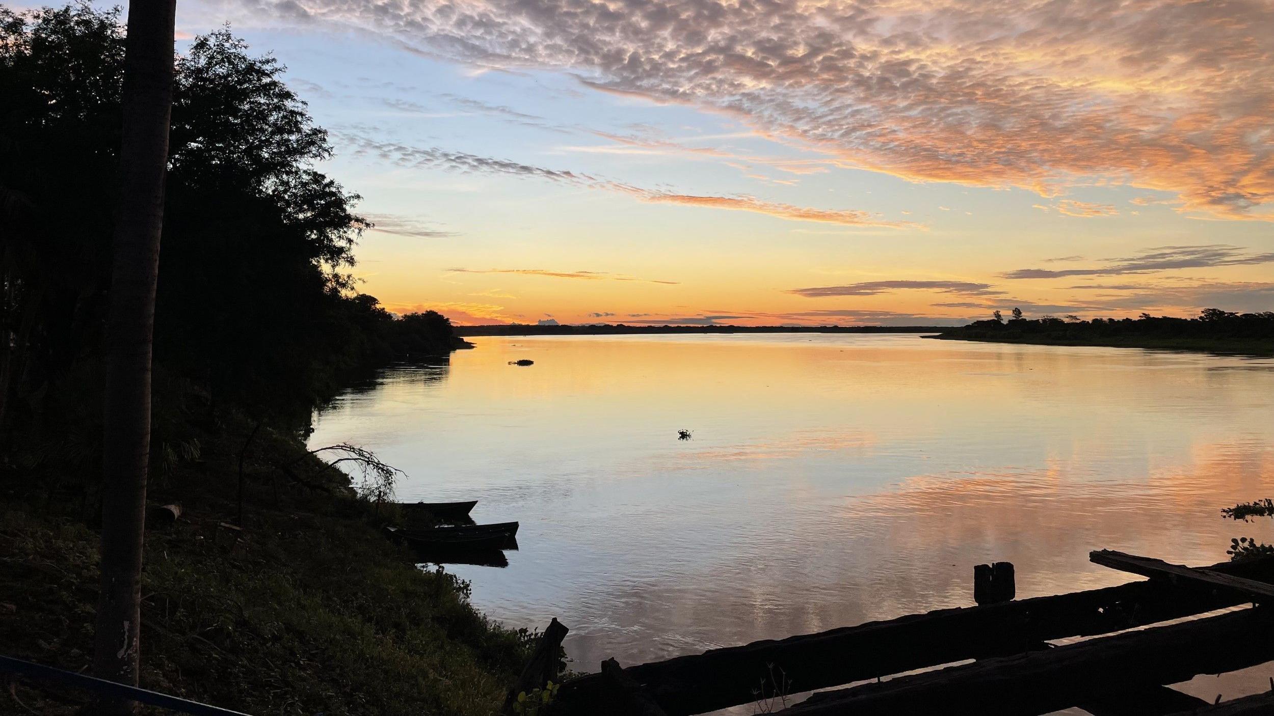 Río Paraguay cerca de Puerto Casado