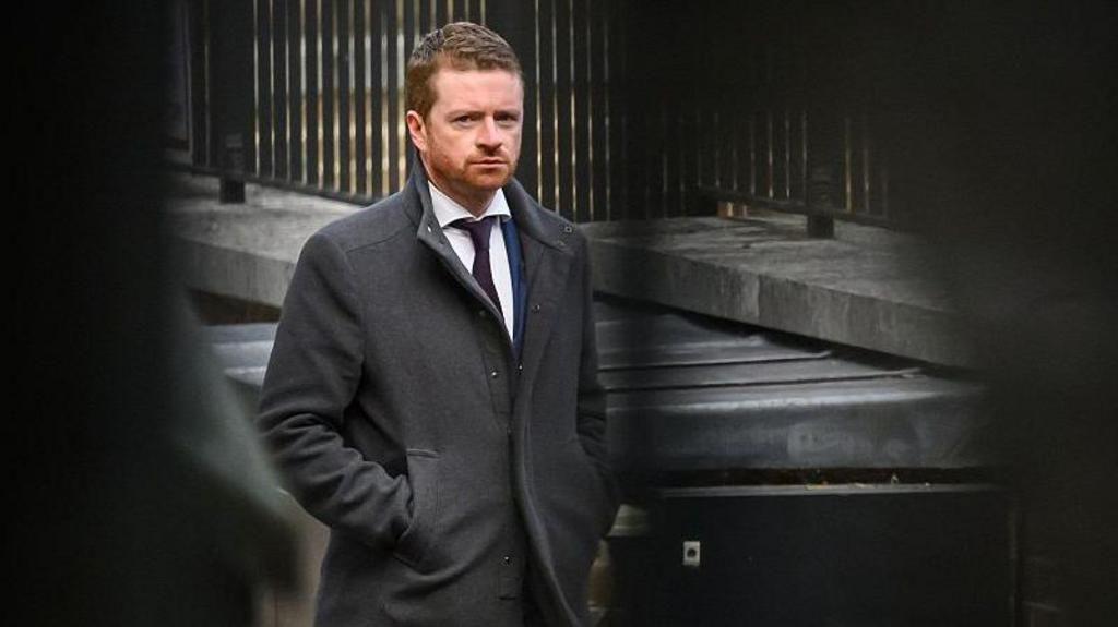 "لولاه لم يكن ليُصبح رئيساً للوزراء"، استقالة مدير مكتب ستارمر إثر تداعيات وثائق إبستين وتعيين ماندلسون