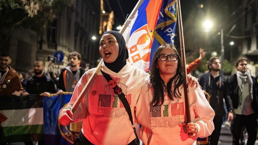 novopazarski studenti, studenti iz novog pazara pešače do novog sada, novopazarski studenti u beogradu, dolazak novopazarskih studenata u Beograd 28. oktobra