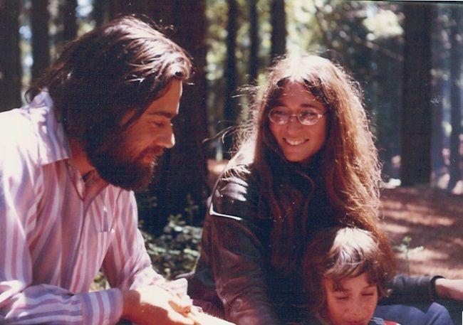 Manuel Blum y Lenore con su hijo cuando era pequeño