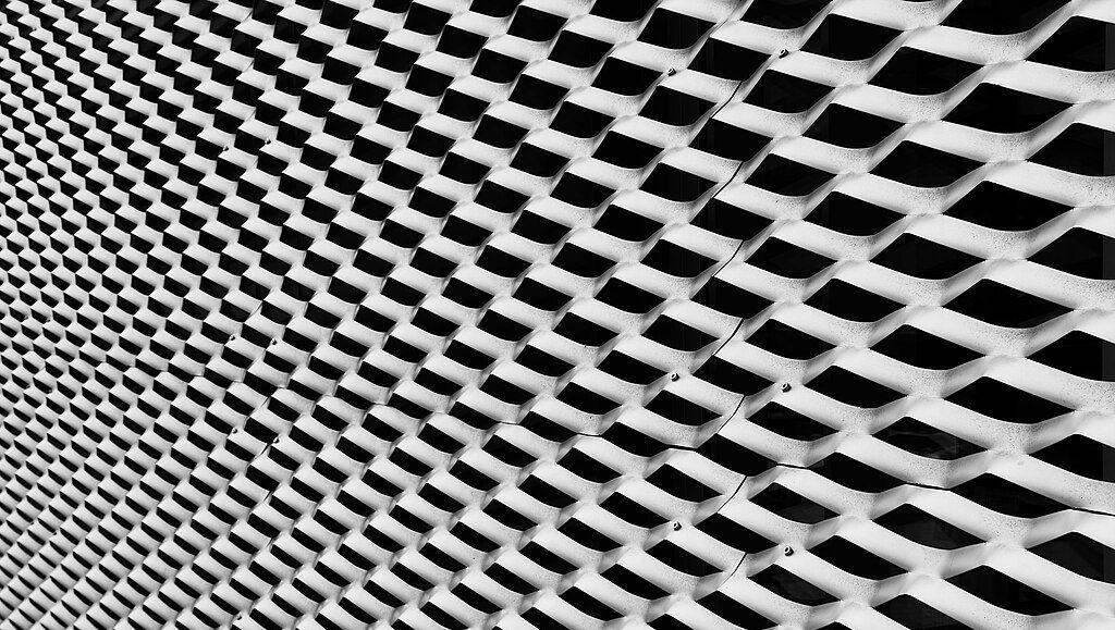 Listón de metal expandido.