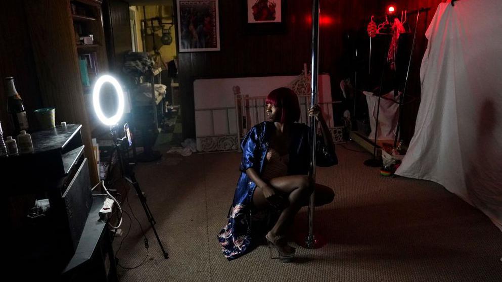 Створення контенту для  платформи OnlyFans