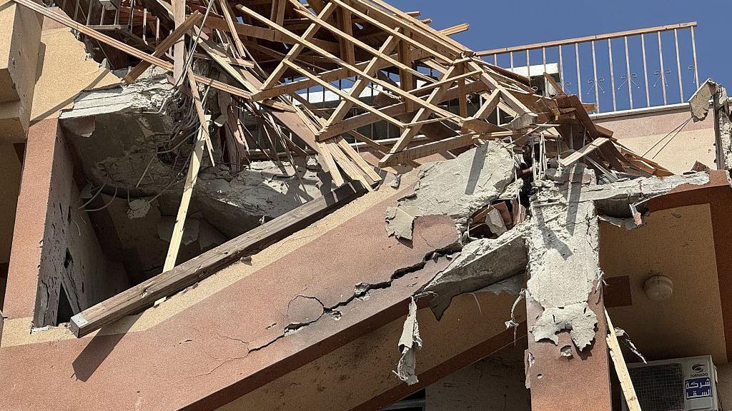 Hospital Nasser en Jan Yunis, en el sur de la Franja de Gaza, el 25 de agosto de 2025, después de los ataques israelíes.
