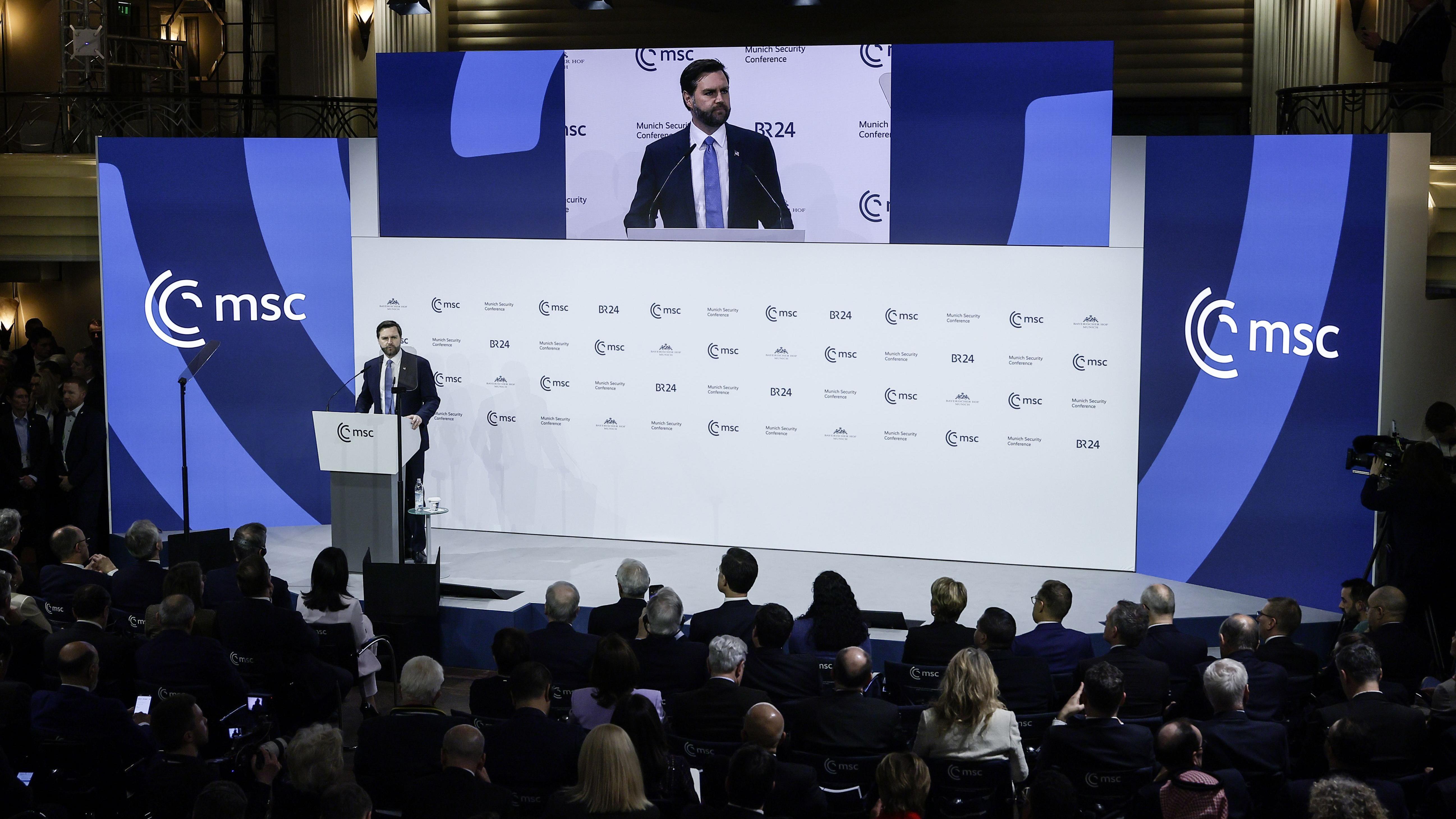 Džej Di Vens na Minhenskoj konferenciji 2025. godine 