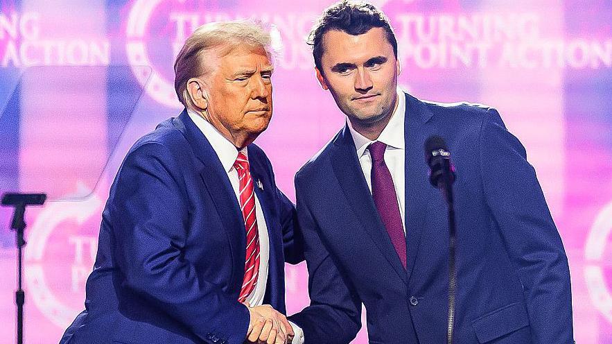 Kirk era aliado de Donald Trump.