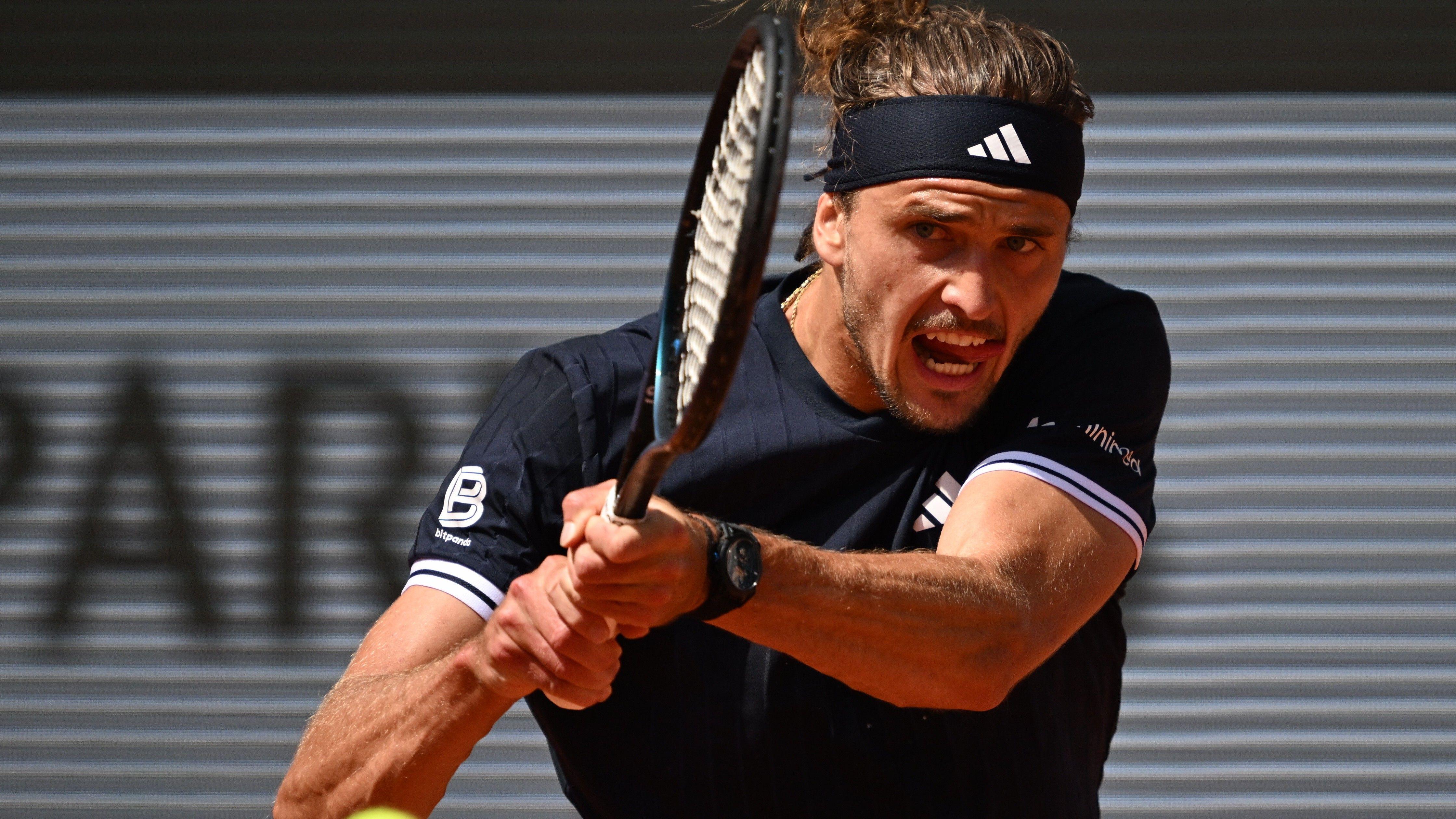 French Open final: Zverev in control against Cobolli - listen & follow