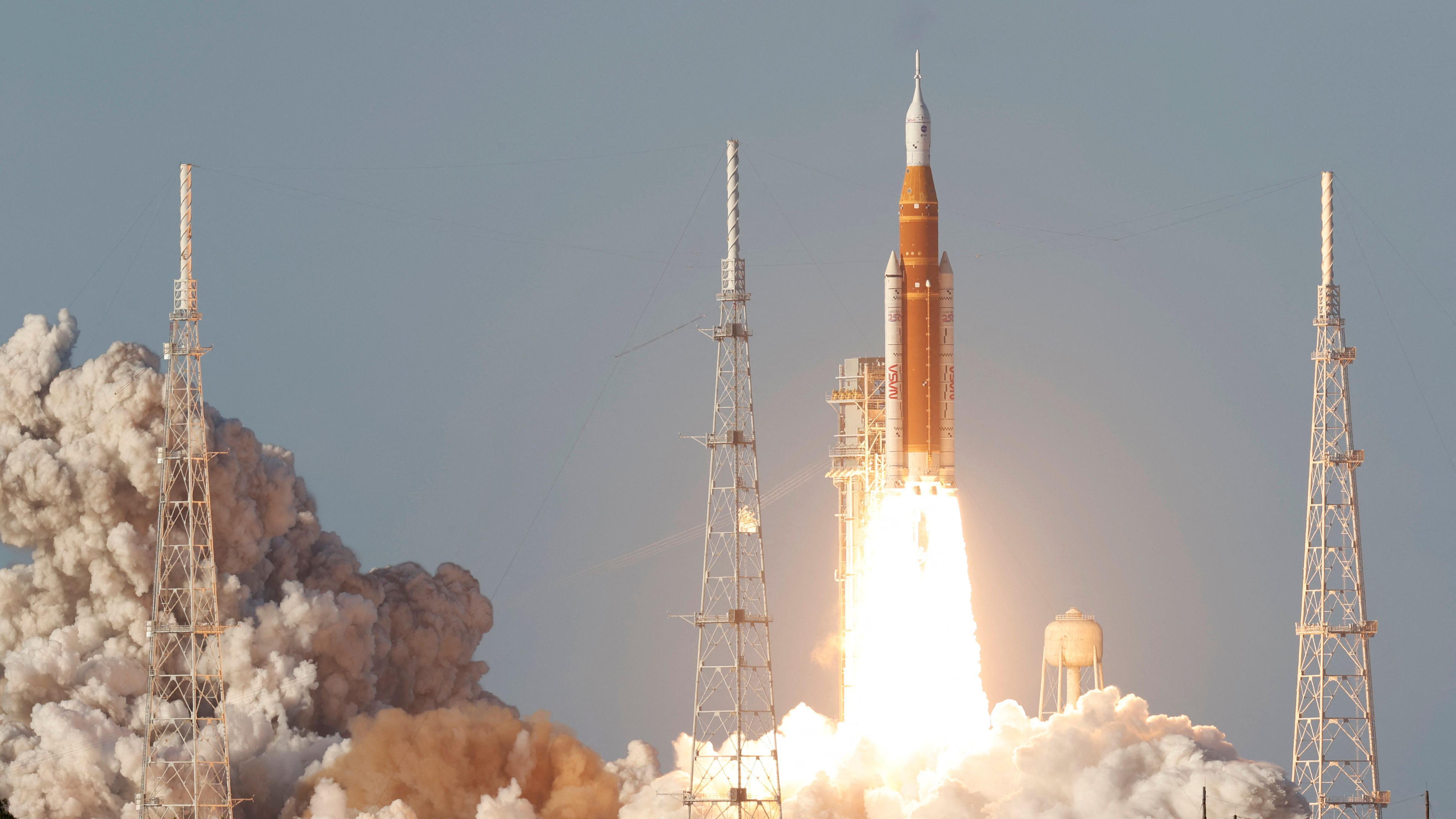 La nave Orión realiza con éxito la maniobra de inyección translunar y los astronautas de la misión Artemis II ya se dirigen hacia la Luna- La nave Orión realiza con éxito la maniobra de inyección translunar y los astronautas de la misión Artemis II ya se dirigen hacia la Luna