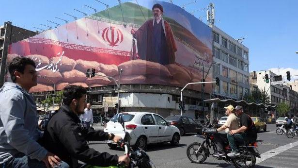 أين المرشد الأعلى الإيراني؟ - مقال في الفاينانشال تايمز