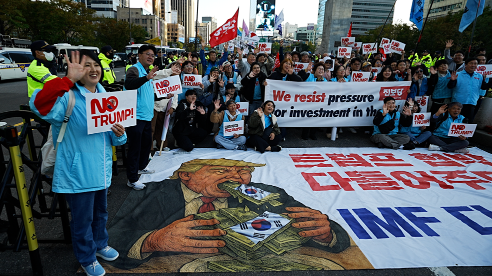'No 트럼프'를 외치는 시위대