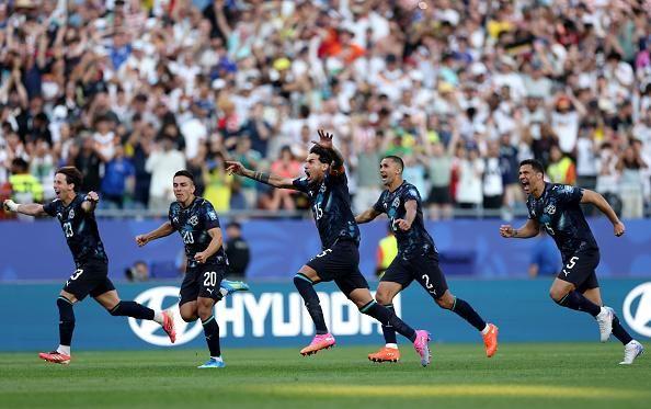 Jogadores do Paraguai comemorando