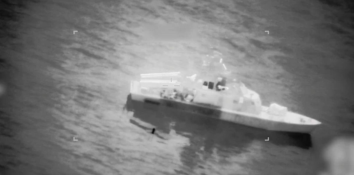 iranski ratni brod, ormuski moreuz