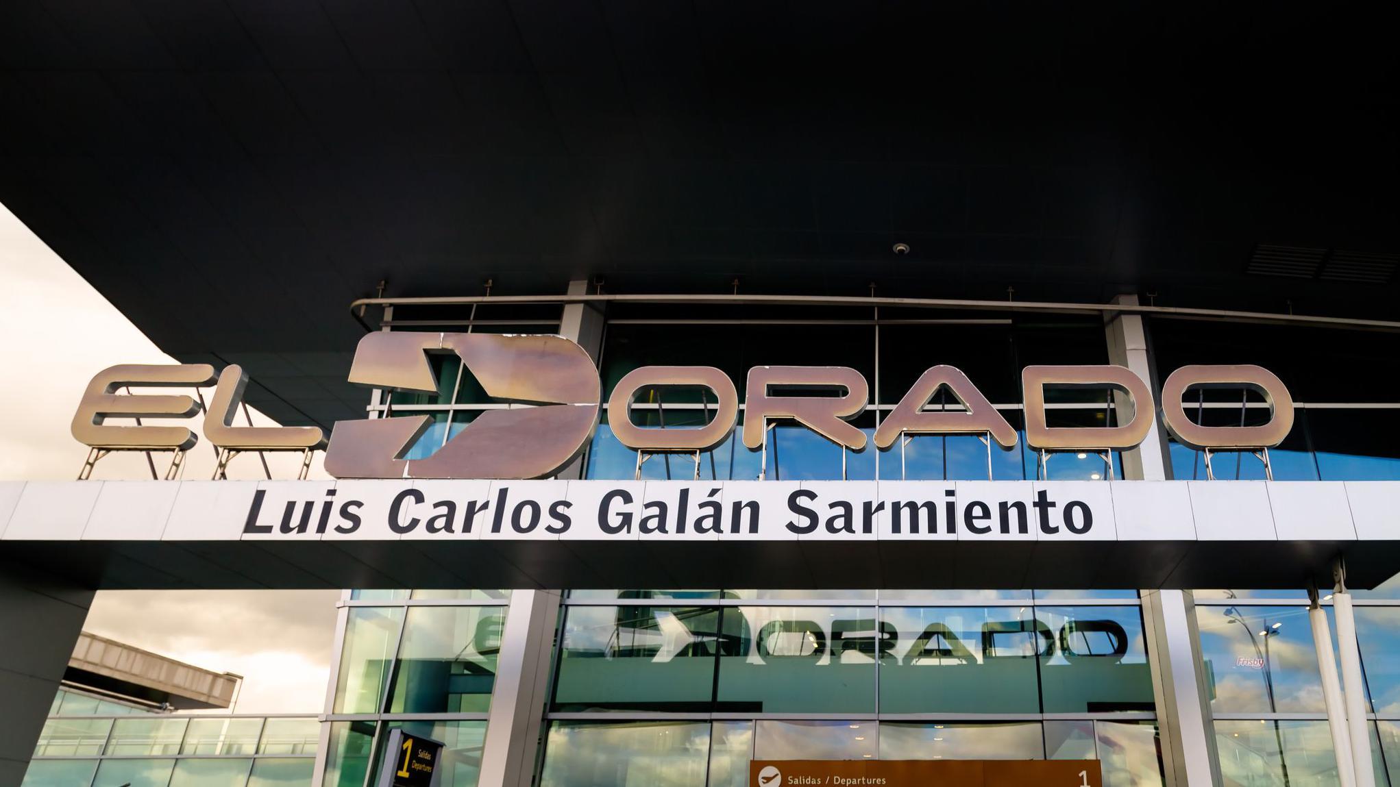 Entrada del aeropuerto El Dorado en 2023.