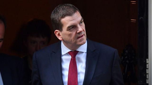 Sacked civil servant Robbins to face MPs on Mandelson vetting row