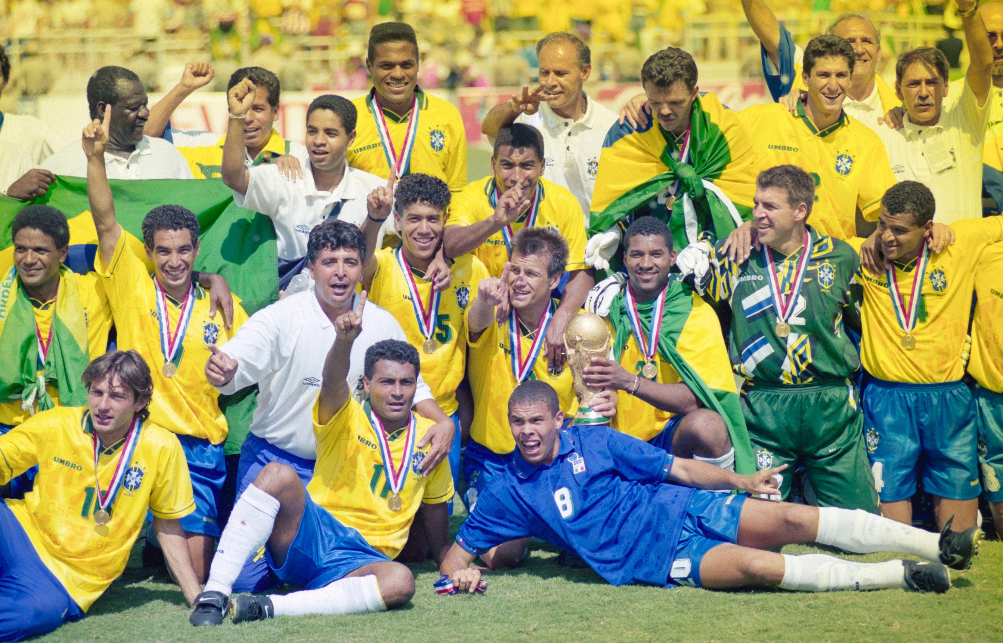 منتخب البرازيل متوجاً بلقب كأس العالم 1994