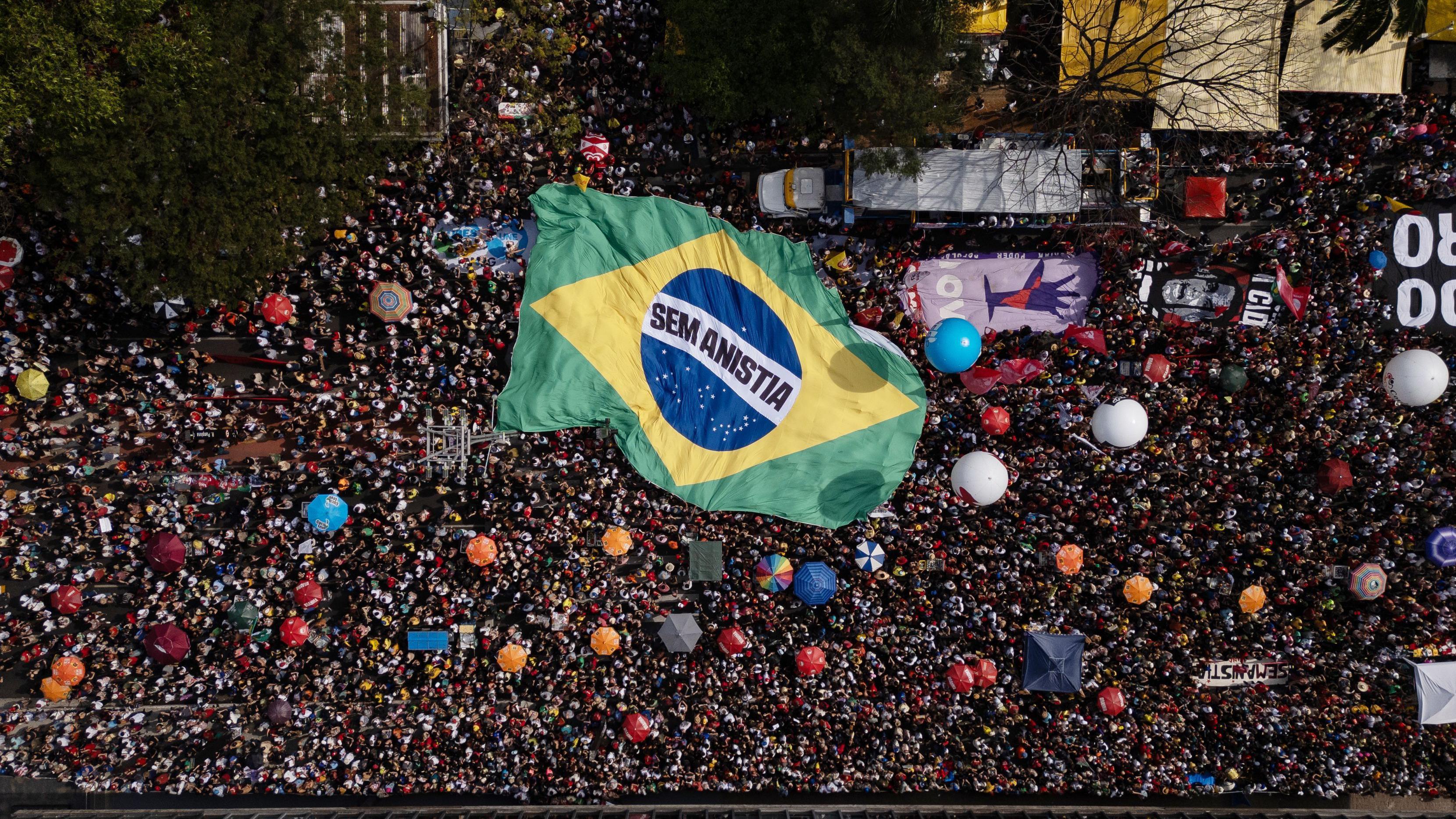 Protesto em frente ao Masp.