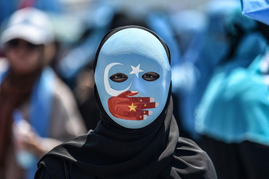 En Xinjiang, grupos de derechos humanos han documentado la detención de un millón de musulmanes uigures.