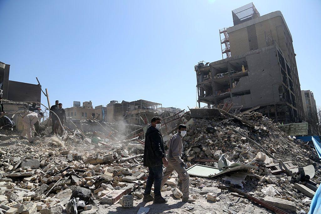 تحولت المباني في جميع أنحاء طهران إلى ركام