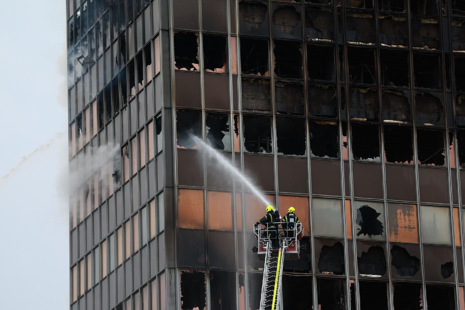 zgrada vjesnika, izgorela zgrada Vjesnika u Zagrebu