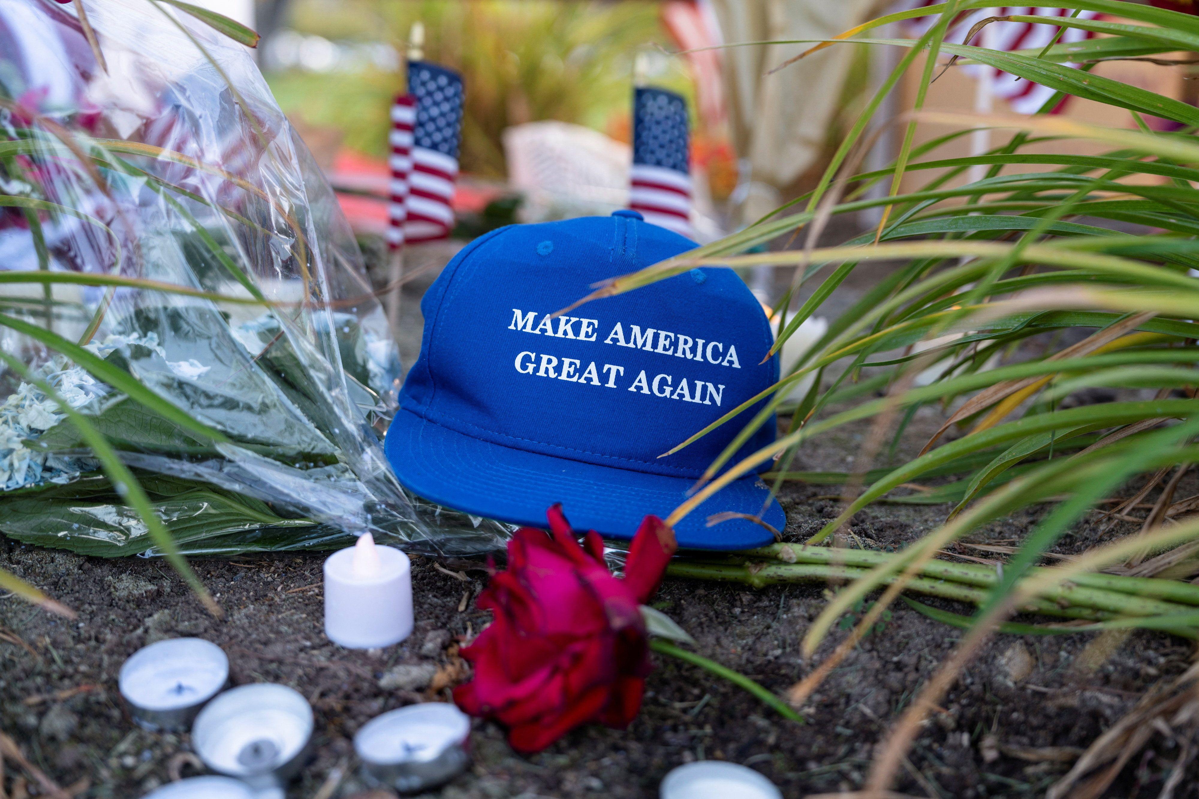 "الموت الغريب لشعار لنجعل أميركا عظيمة مجدداً" - مقال في نيويورك تايمز 