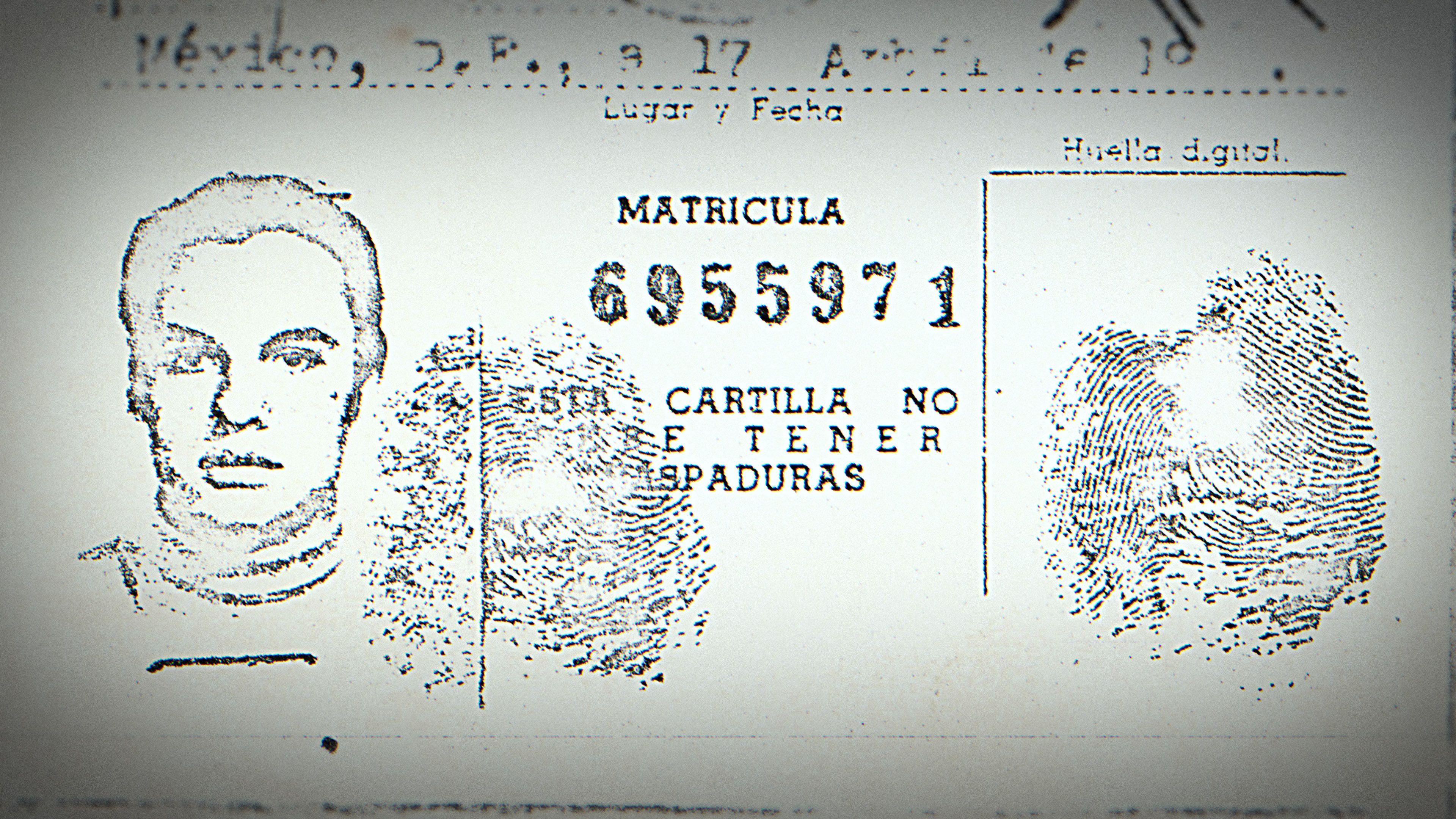 Un documento con la foto y huellas de Alberto Aguilera