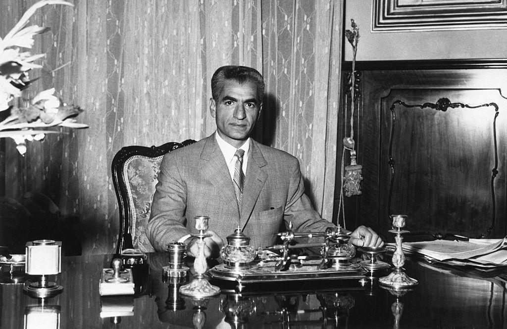 شاه إيران رضا بهلوي