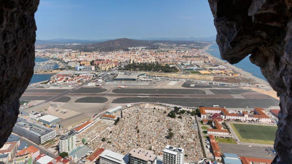 Vista aerea del aeropuerto de Gibraltar