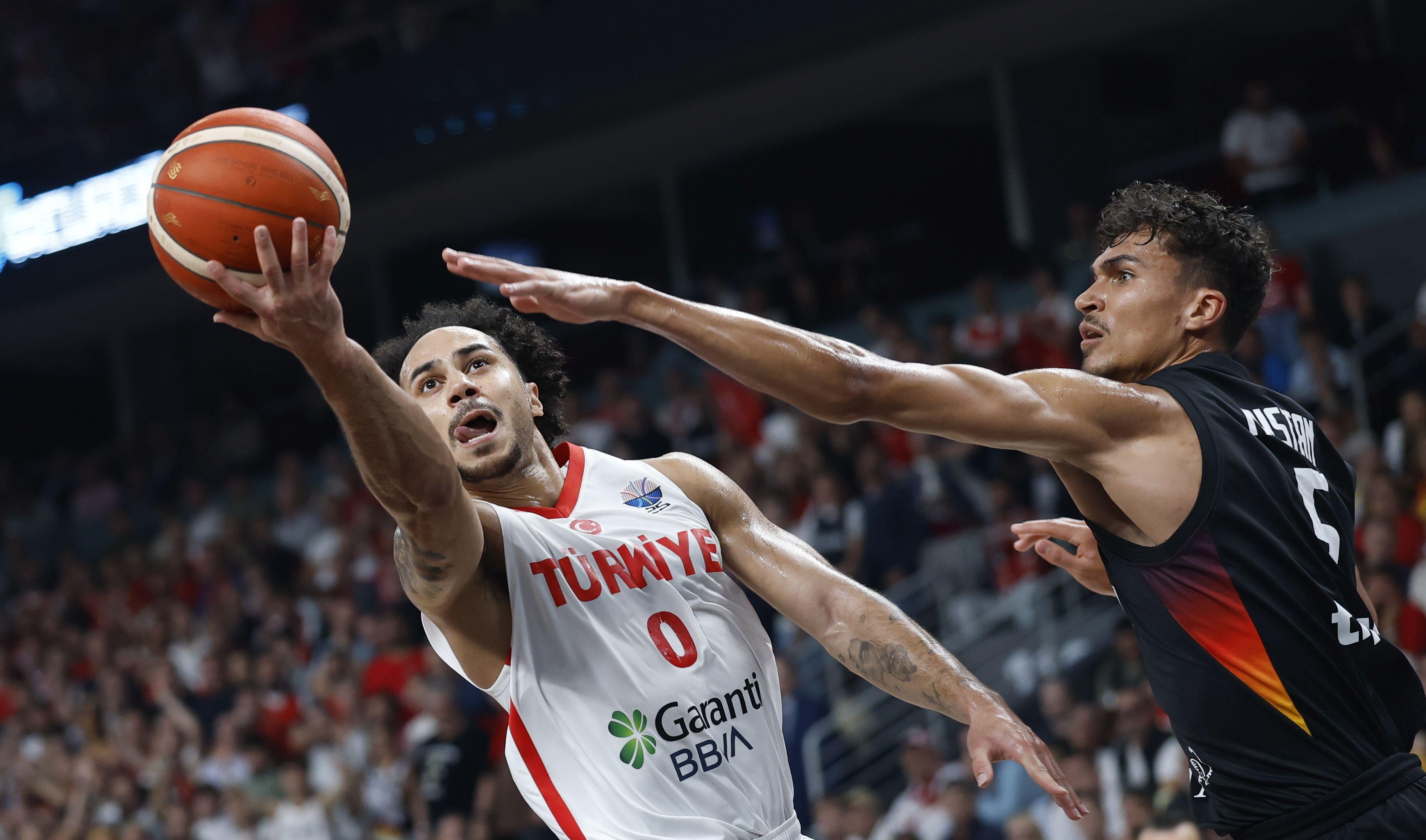 Šejn Larkin i Tristan Da SIlva u duelu