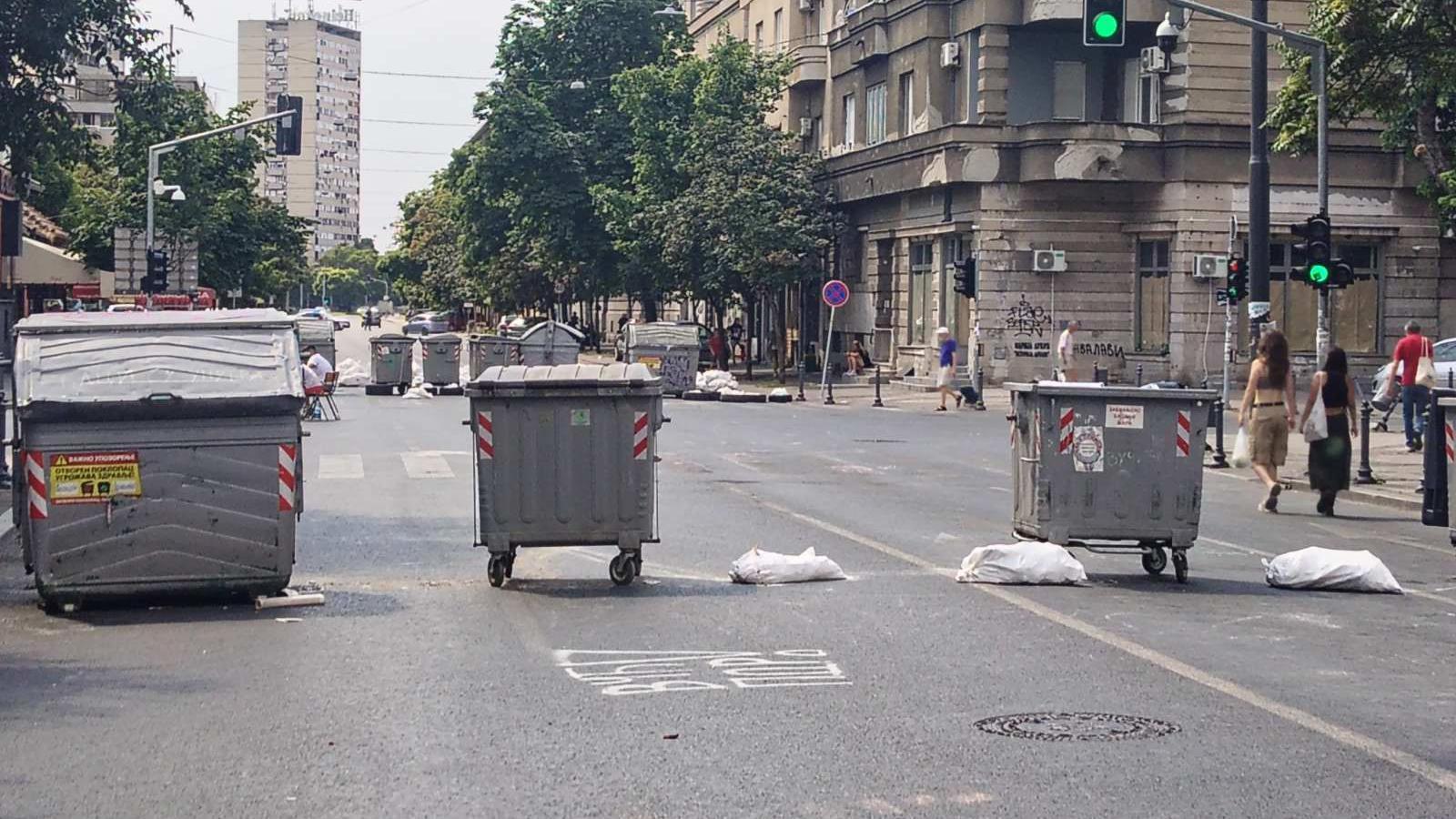 Kontejneri na ulici