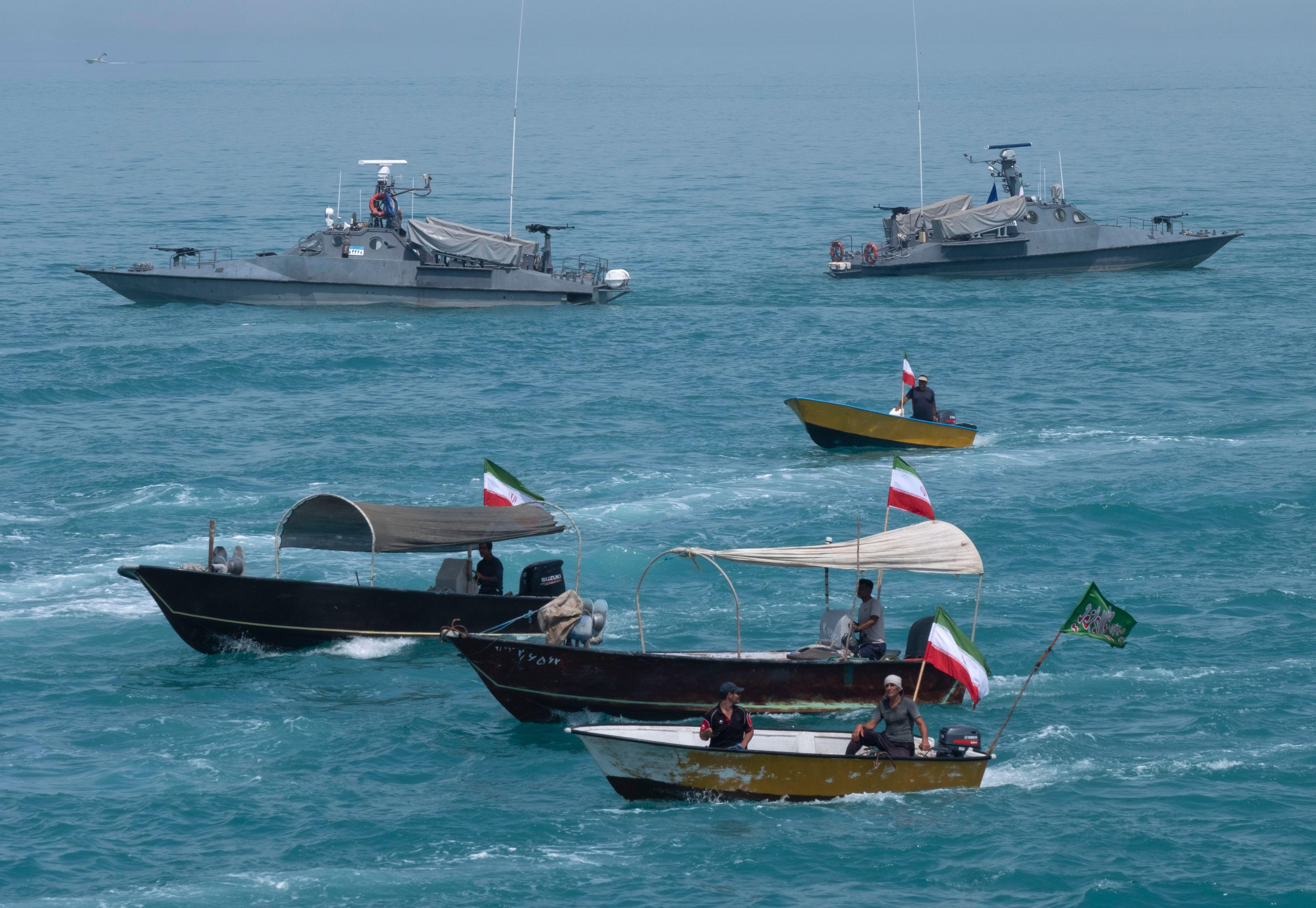 Iranska vojska ima čitav niz vojnih plovila, među njima i glisere