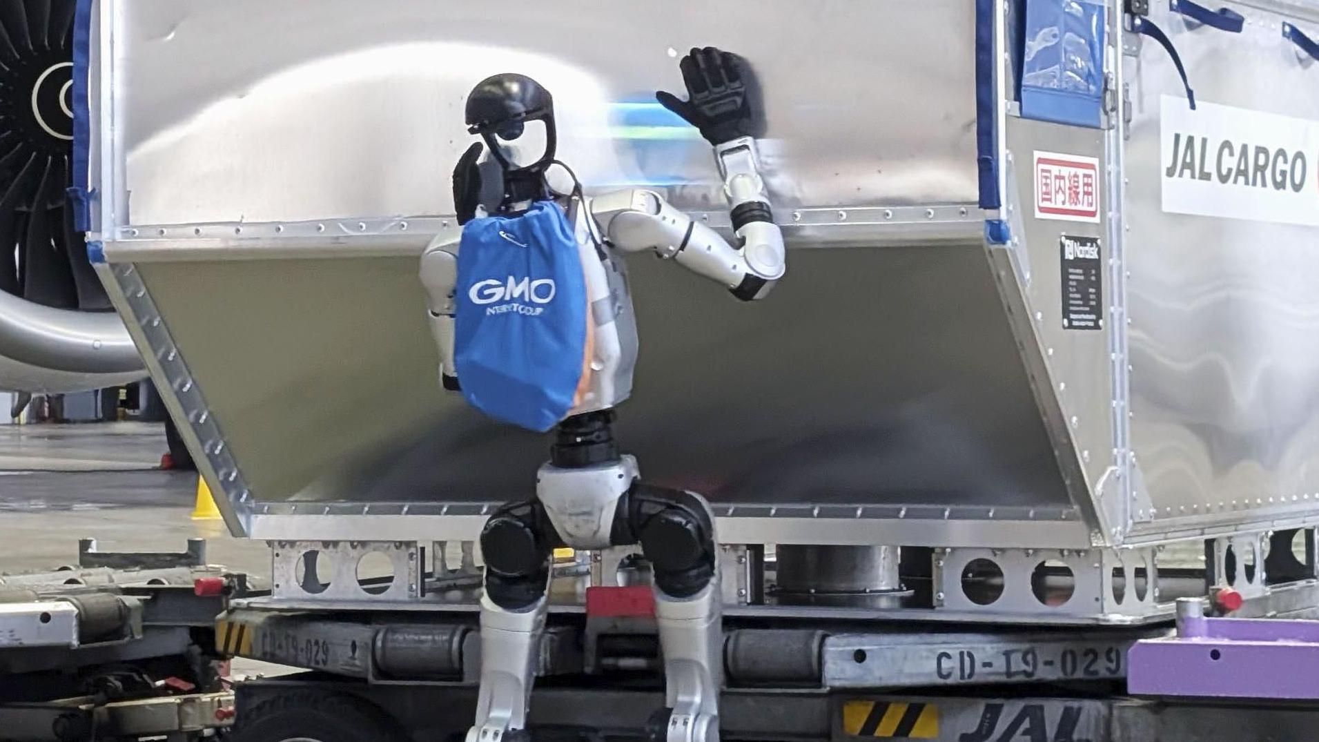 Japan Airlines trials humanoid robots as ground handlers
