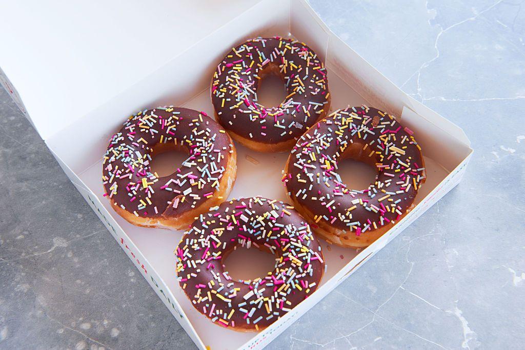 علبة دوناتس