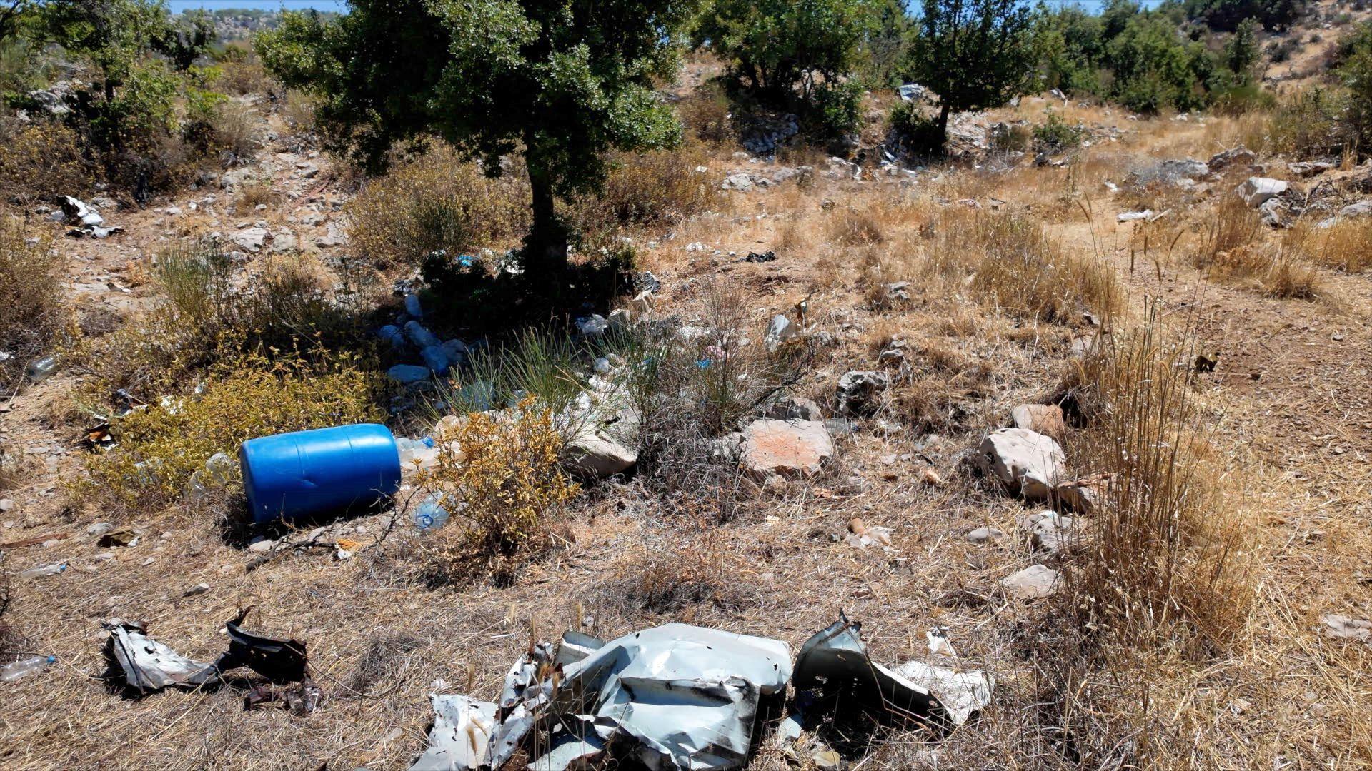 مقتنيات شخصية عثر عليها داخل النفق المُكتشف بحسب اليونيفل